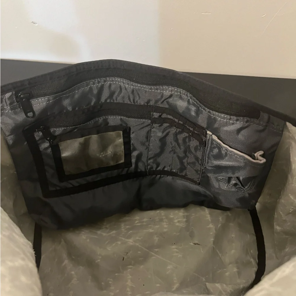 TIMBUK2 Black Messenger Bag barely used! Built to last! - Picture 10 of 11